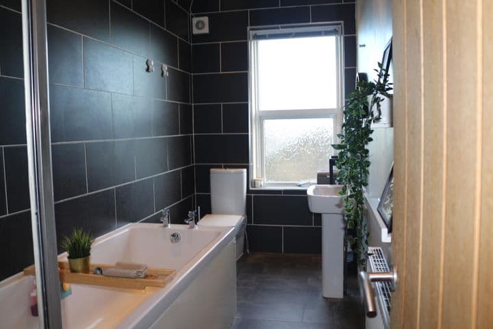 3 bedrooms house for sale in Dewsbury, United Kingdom - Image 8