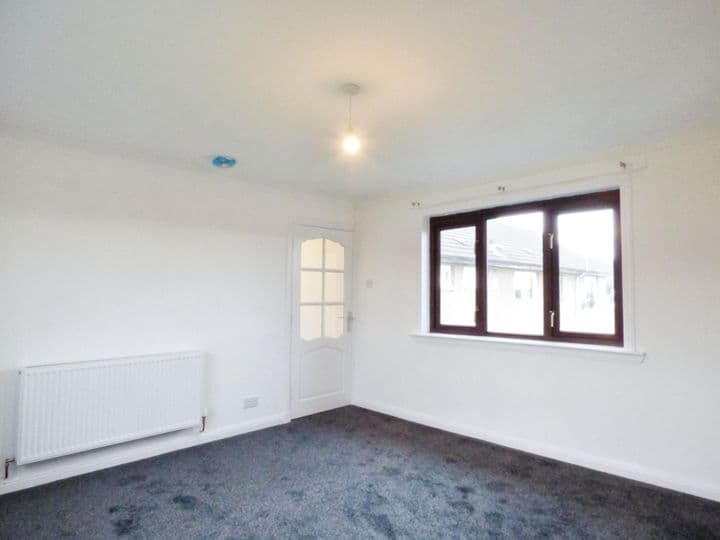 2 bedrooms apartment for sale in Cowdenbeath, United Kingdom - Image 3