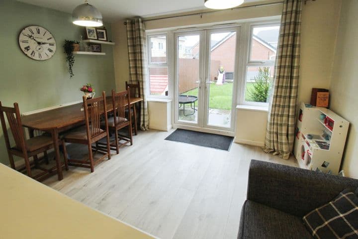 3 bedrooms house for sale in North Hykeham, United Kingdom - Image 4