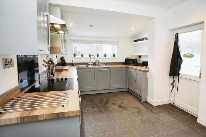 2 bedrooms house for sale in Pontypridd, United Kingdom - Image 2