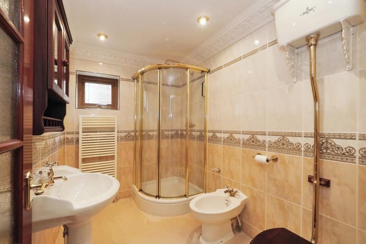 4 bedrooms house for sale in Sutton-In-Ashfield, United Kingdom - Image 15