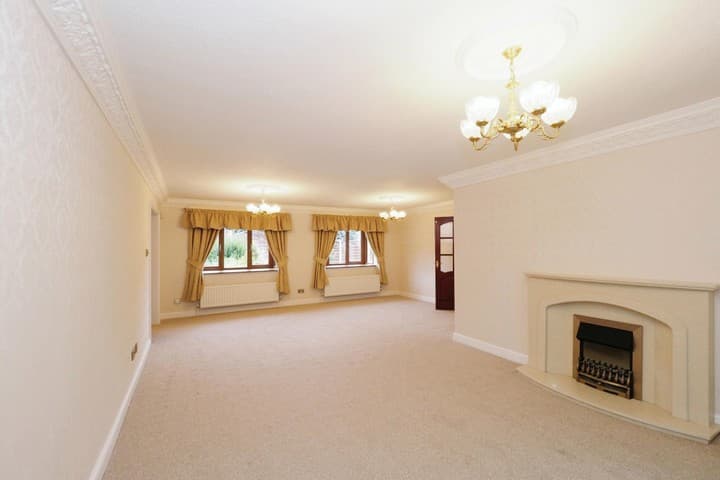 4 bedrooms house for sale in Sutton-In-Ashfield, United Kingdom - Image 3