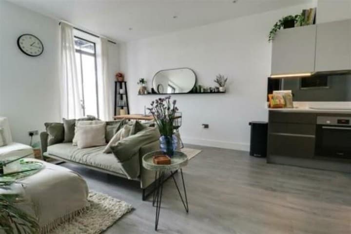 1 bedroom apartment for sale in Chelmsford, United Kingdom - Image 5