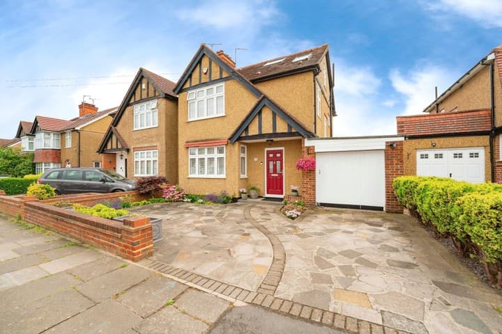 4 bedrooms house for sale in Ruislip, United Kingdom - Image 15