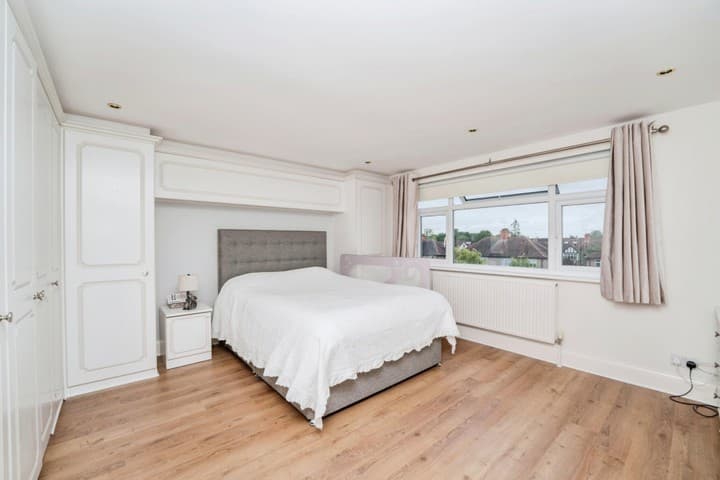 4 bedrooms house for sale in Ruislip, United Kingdom - Image 7