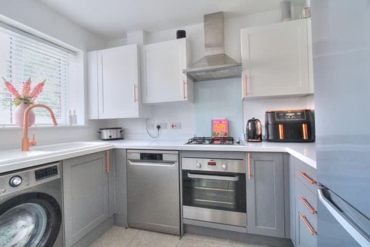 2 bedrooms house for sale in Basildon, United Kingdom - Image 8