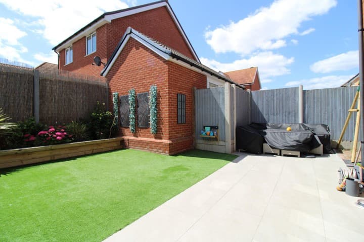 2 bedrooms house for sale in Basildon, United Kingdom - Image 18