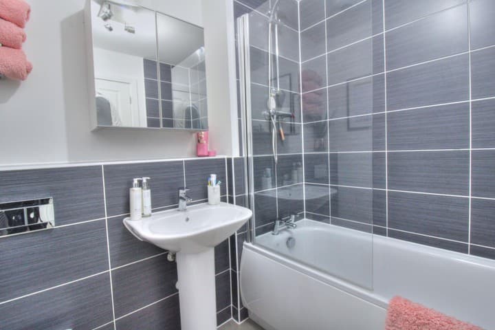 2 bedrooms house for sale in Basildon, United Kingdom - Image 14