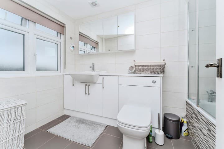 4 bedrooms house for sale in Ruislip, United Kingdom - Image 11