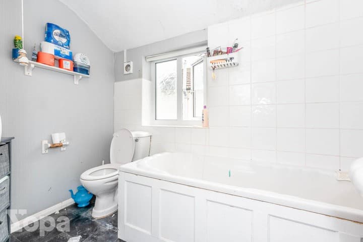 3 bedrooms house for sale in Gravesend, United Kingdom - Image 15