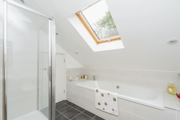 4 bedrooms house for sale in Waterlooville, United Kingdom - Image 16