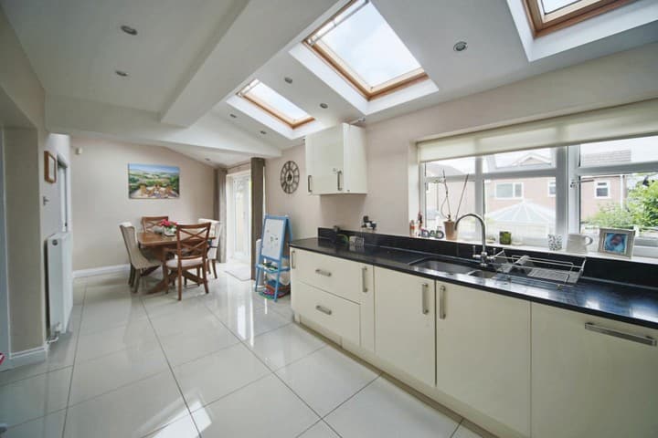 4 bedrooms house for sale in Altrincham, United Kingdom - Image 3