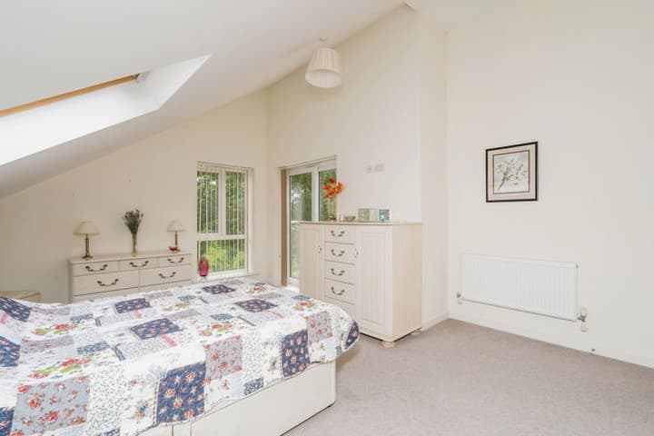 4 bedrooms house for sale in Waterlooville, United Kingdom - Image 11