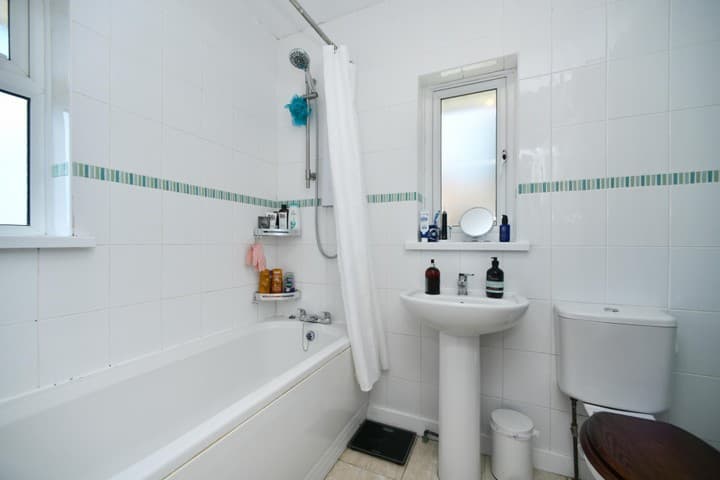 4 bedrooms house for sale in Hove, United Kingdom - Image 16