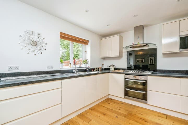 4 bedrooms house for sale in Waterlooville, United Kingdom - Image 4