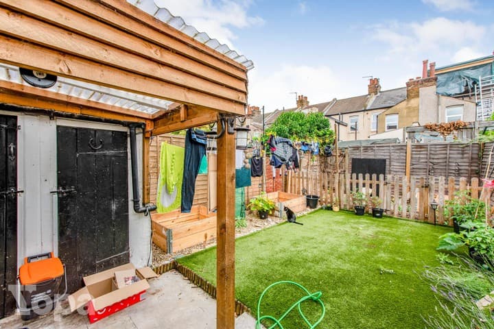 3 bedrooms house for sale in Gravesend, United Kingdom - Image 17