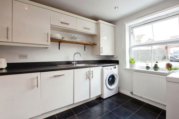 3 bedrooms house for sale in Nottingham, United Kingdom - Image 7