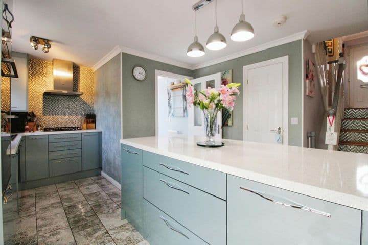 4 bedrooms house for sale in Barry, United Kingdom - Image 7