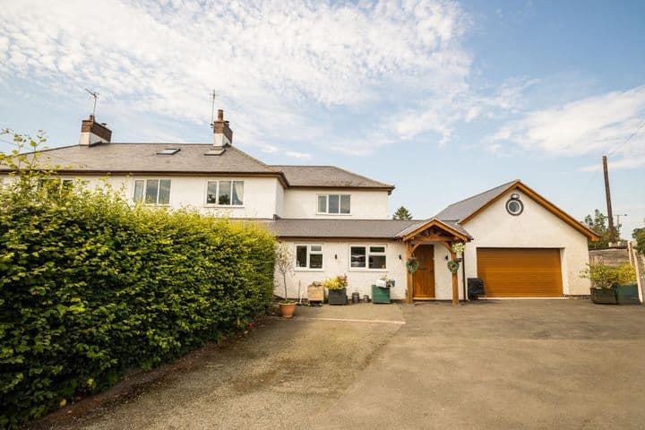 4 bedrooms house for sale in Oswestry, United Kingdom - Image 2