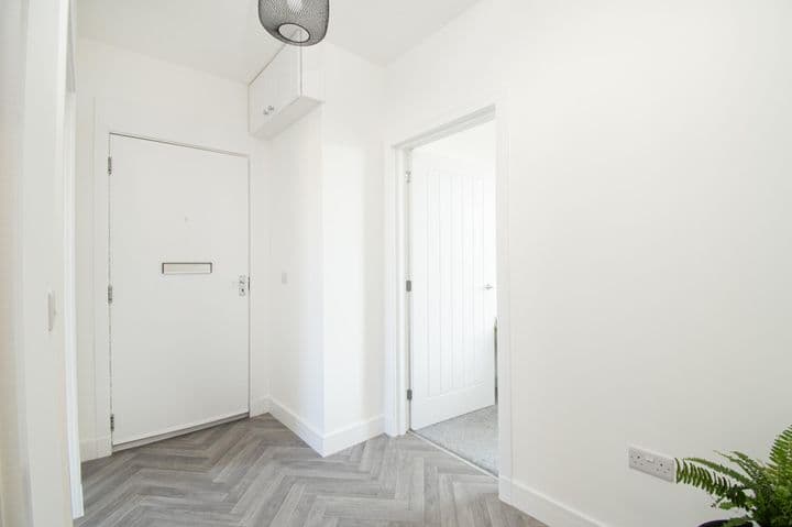 1 bedroom apartment for sale in Montrose, United Kingdom - Image 12