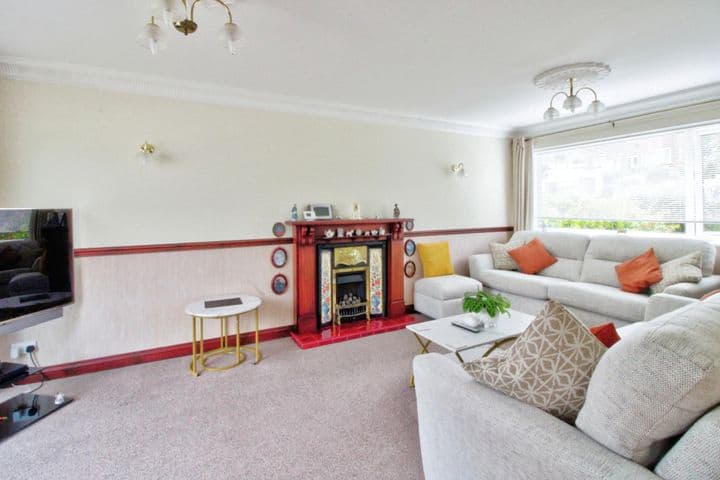 3 bedrooms house for sale in Rotherham, United Kingdom - Image 4