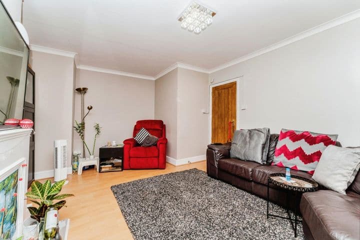 2 bedrooms house for sale in Ruislip, United Kingdom - Image 4