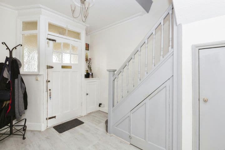 3 bedrooms house for sale in London, United Kingdom - Image 10