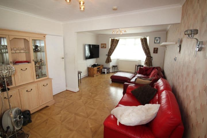 3 bedrooms house for sale in Bushey, United Kingdom - Image 3