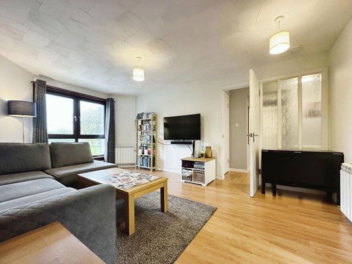 2 bedrooms apartment for sale in Glasgow, United Kingdom - Image 2