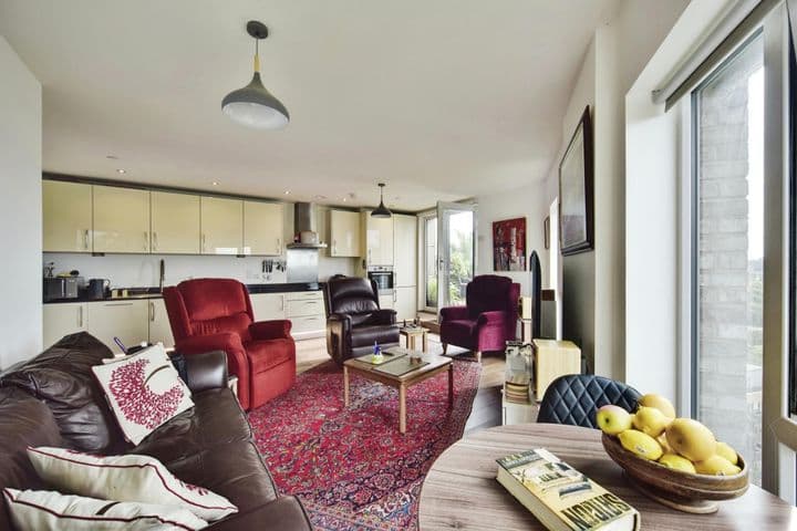 2 bedrooms apartment for sale in Maidstone, United Kingdom - Image 9