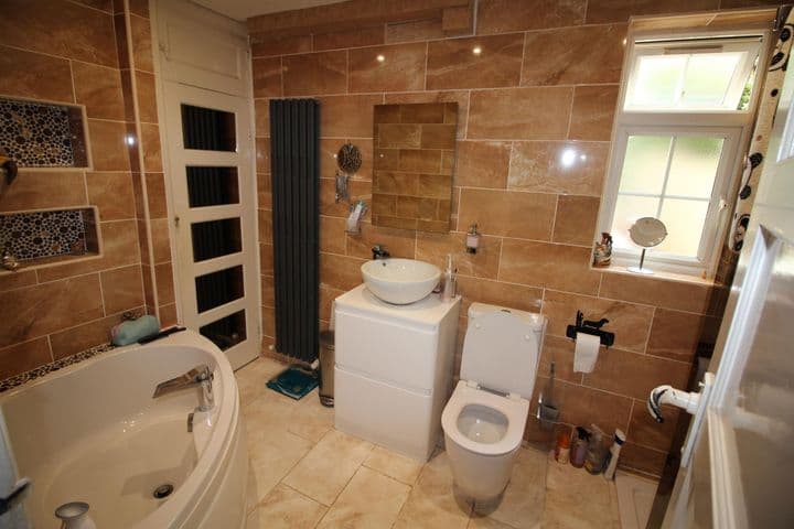 3 bedrooms house for sale in Bushey, United Kingdom - Image 7