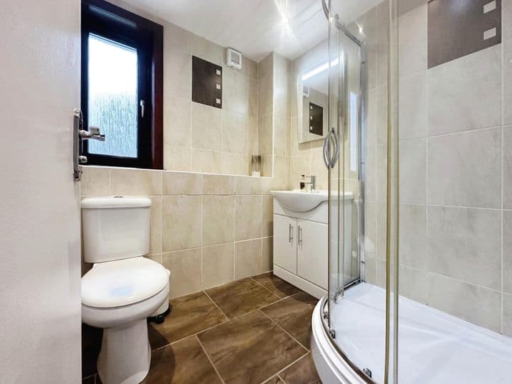 2 bedrooms apartment for sale in Glasgow, United Kingdom - Image 10