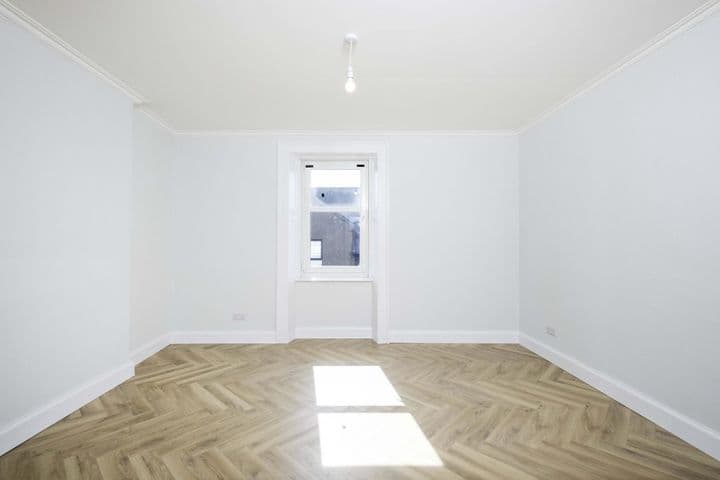 2 bedrooms apartment for sale in Montrose, United Kingdom - Image 10