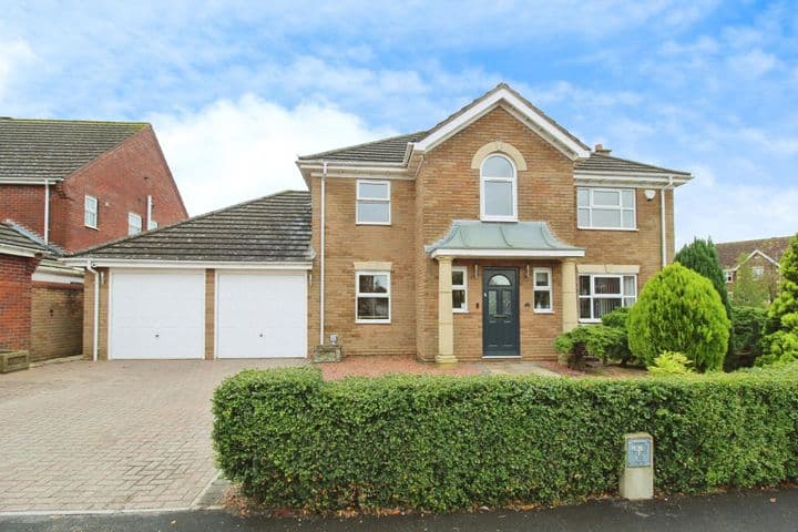 4 bedrooms house for sale in Bracebridge Heath, United Kingdom - Image 2