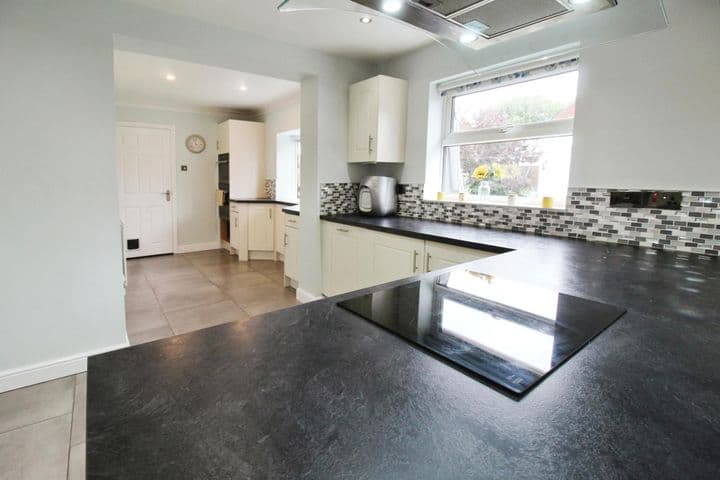 4 bedrooms house for sale in Bracebridge Heath, United Kingdom - Image 9