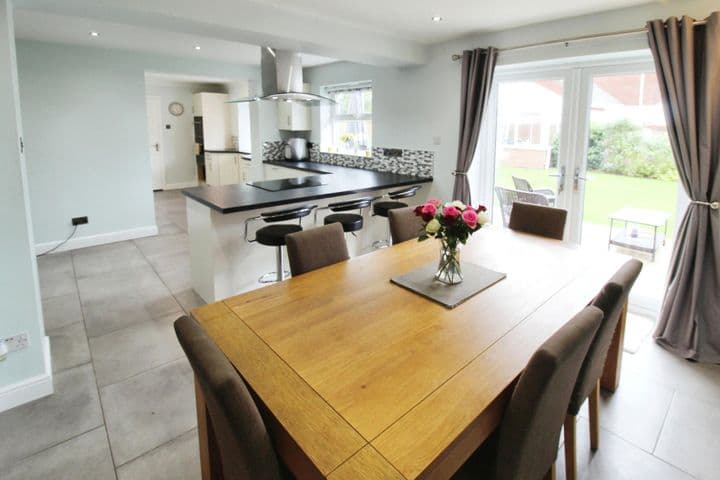 4 bedrooms house for sale in Bracebridge Heath, United Kingdom - Image 8