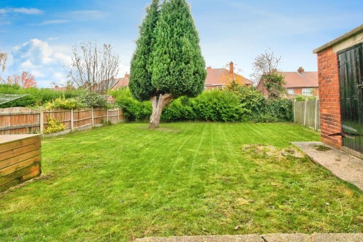 3 bedrooms house for sale in Rotherham, United Kingdom - Image 4