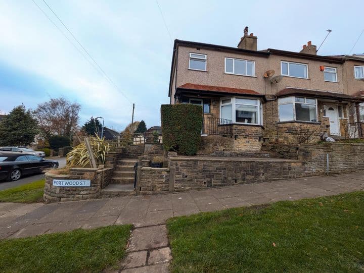 3 bedrooms house for sale in Bradford, United Kingdom - Image 2