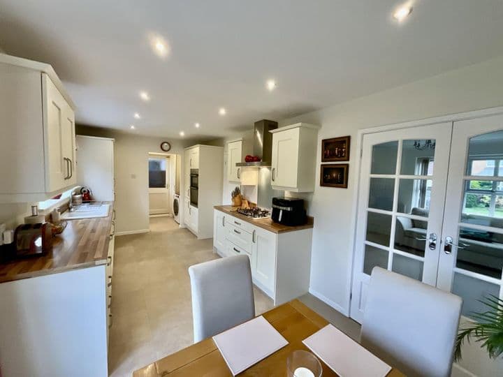 4 bedrooms house for sale in Runcorn, United Kingdom - Image 5