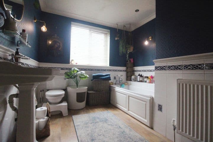 3 bedrooms house for sale in Wakefield, United Kingdom - Image 9