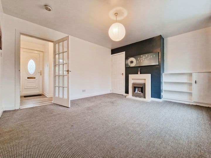 1 bedroom apartment for sale in Galston, United Kingdom - Image 7