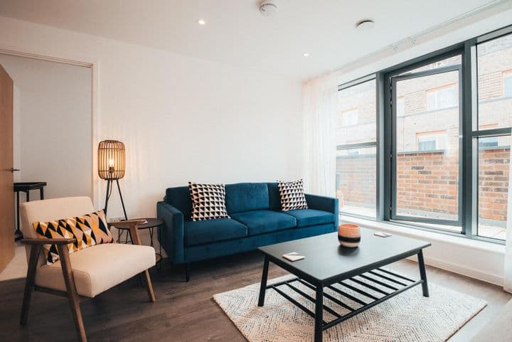 2 bedrooms apartment for sale in Nottingham, United Kingdom - Image 5