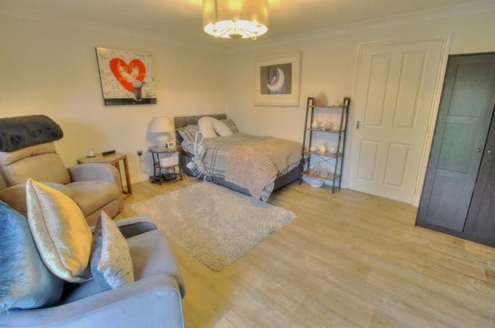 3 bedrooms house for sale in Kingswinford, United Kingdom - Image 6