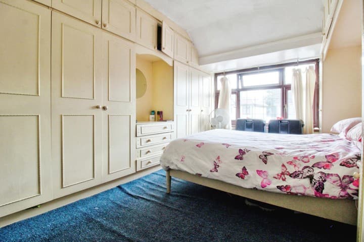 3 bedrooms house for sale in Dagenham, United Kingdom - Image 18