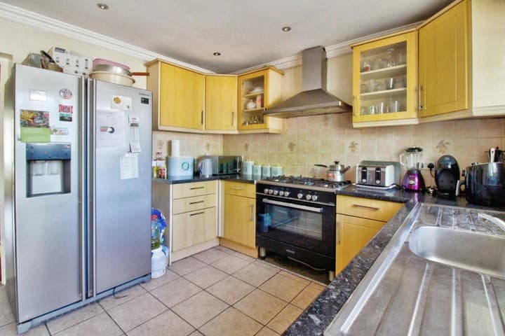 3 bedrooms house for sale in Dagenham, United Kingdom - Image 12