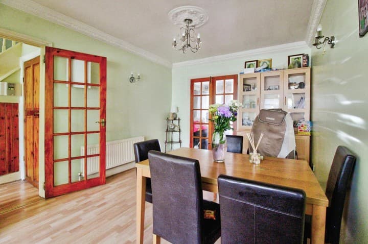 3 bedrooms house for sale in Dagenham, United Kingdom - Image 8