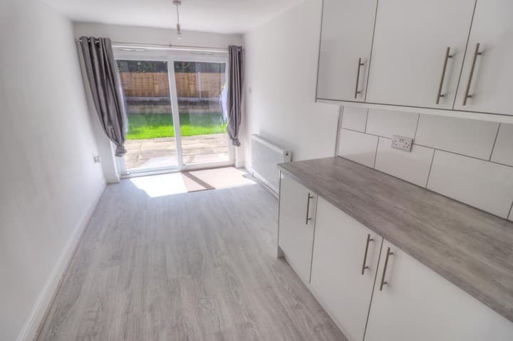 3 bedrooms house for sale in Stockport, United Kingdom - Image 6