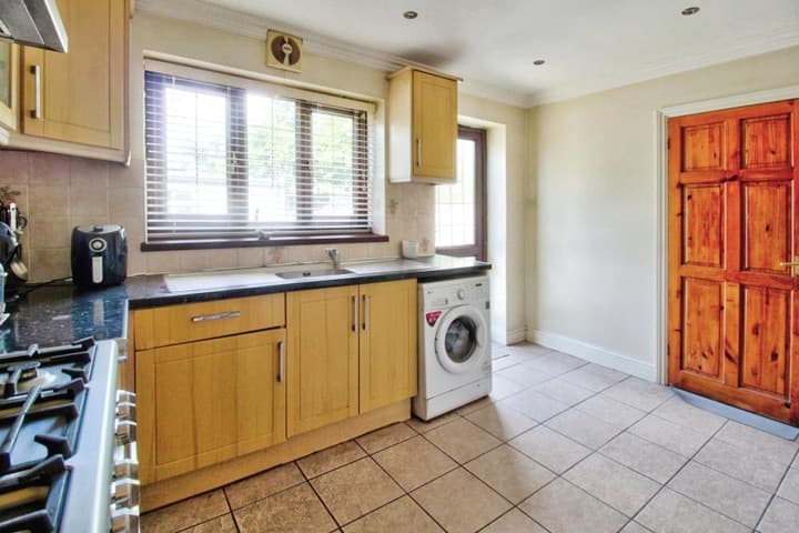 3 bedrooms house for sale in Dagenham, United Kingdom - Image 11