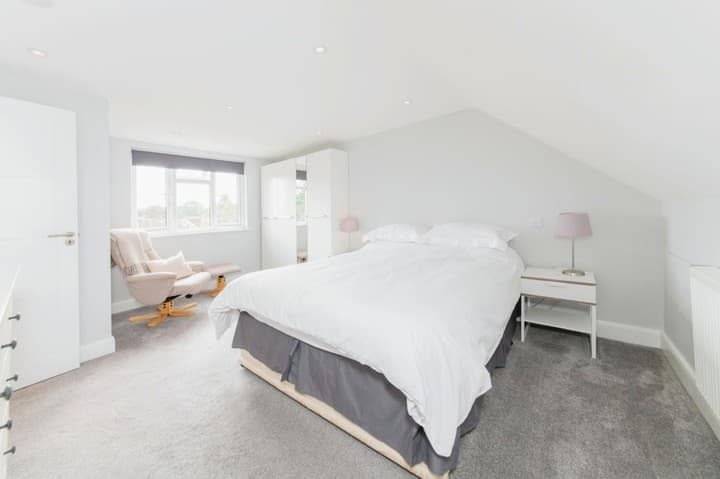 5 bedrooms house for sale in London, United Kingdom - Image 19