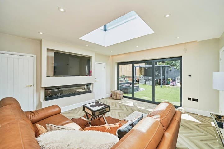 4 bedrooms house for sale in Walsall, United Kingdom - Image 8